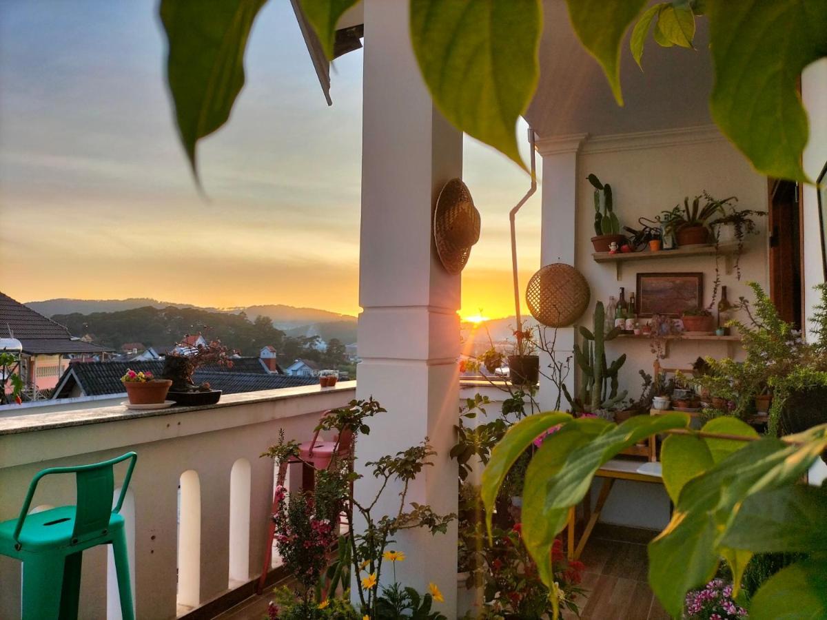 Strawberry Hotel Dalat Екстериор снимка