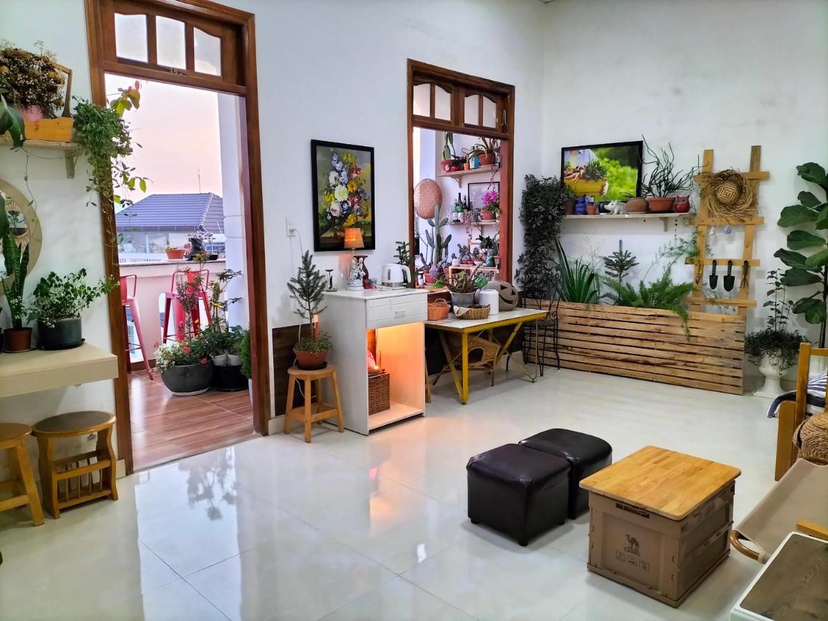 Strawberry Hotel Dalat Екстериор снимка
