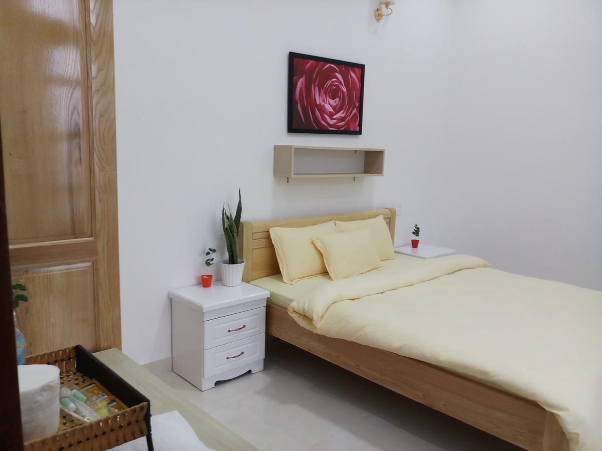Strawberry Hotel Dalat Екстериор снимка