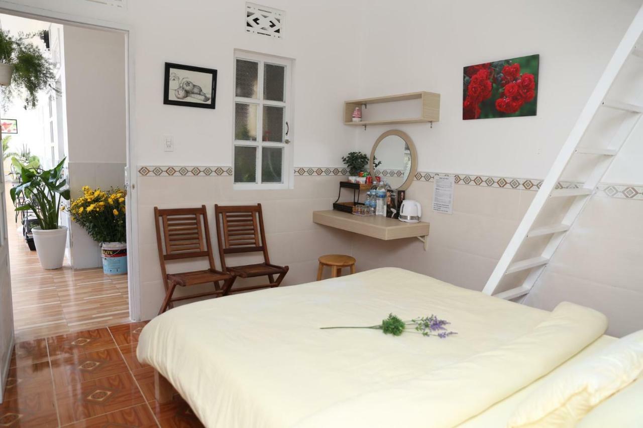 Strawberry Hotel Dalat Екстериор снимка